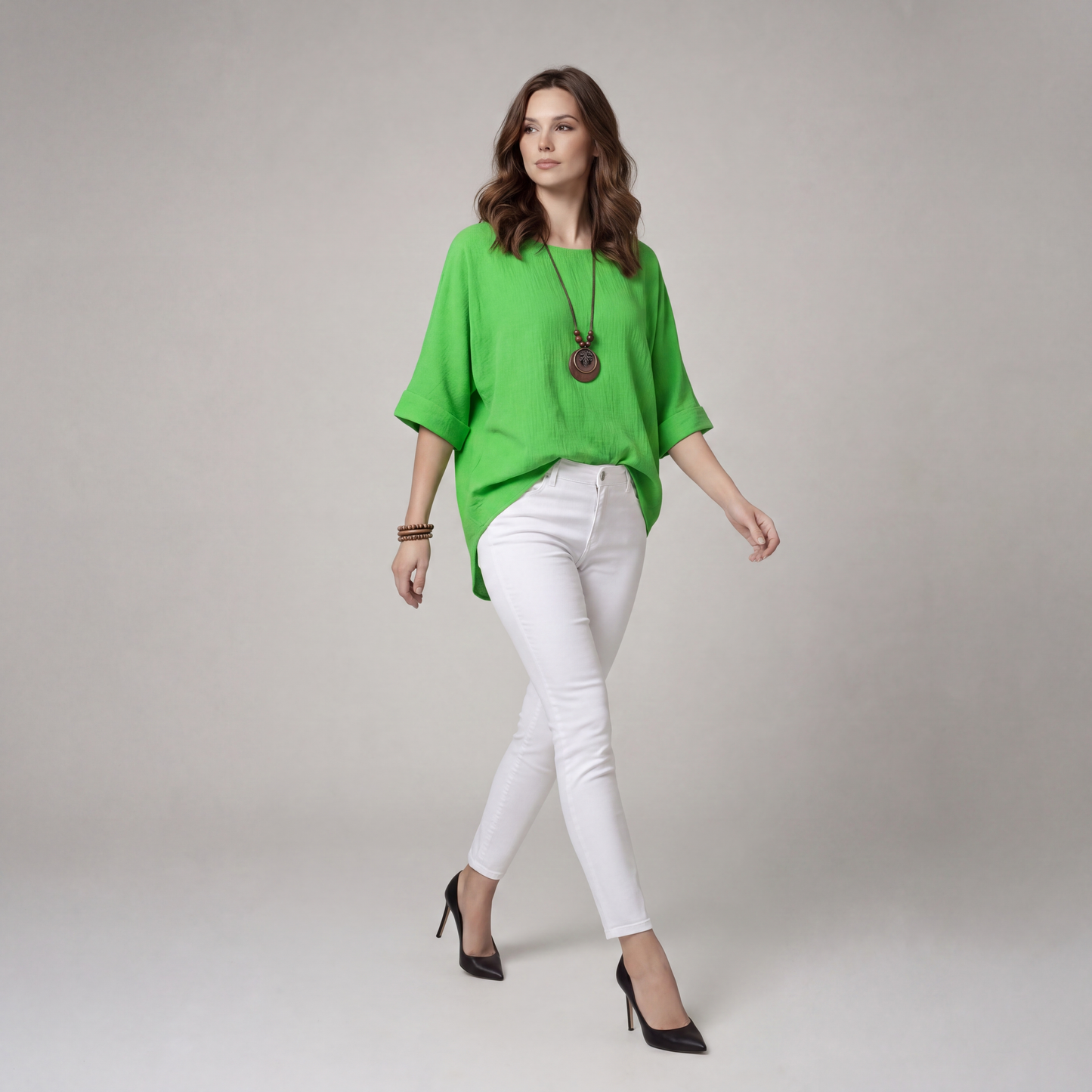 EDELHELD Damen Oversize Bluse mit Kette – Leichte Viskose Kurzarm Sommerbluse Unifarben | Lässig Geschnitten mit Vokuhila-Saum